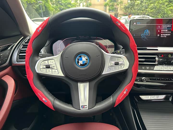 Фото 6 - BMW iX3