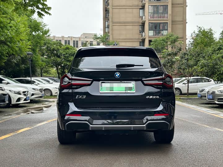 Фото 9 - BMW iX3