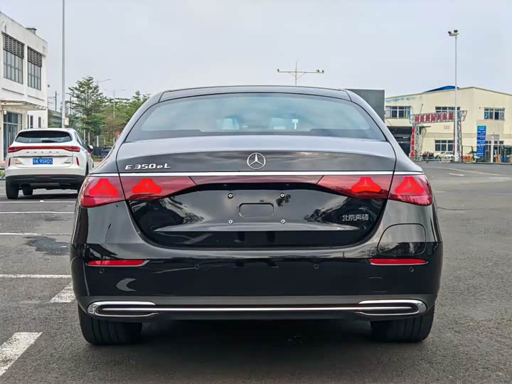 Фото 8 - Mercedes-Benz E-Class Hybrid