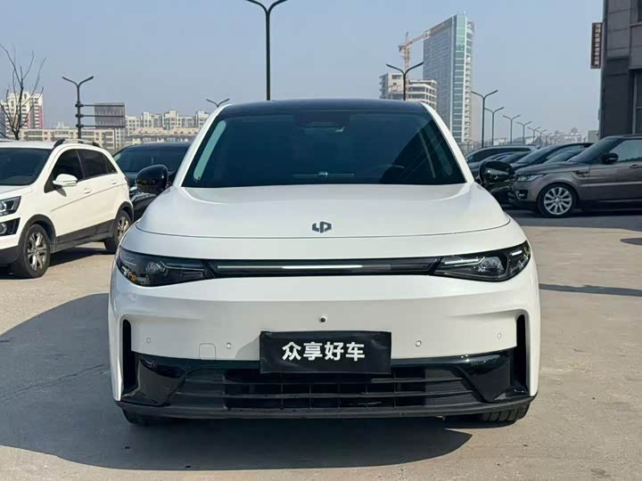 Фото 2 - Leapmotor C10