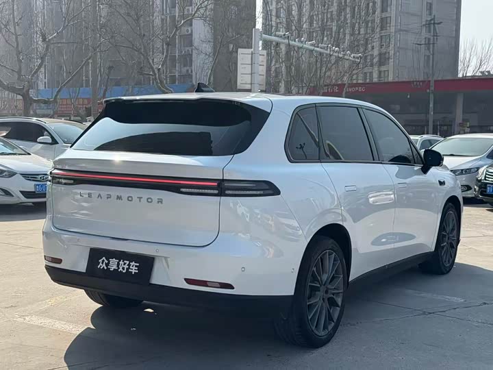 Фото 9 - Leapmotor C10