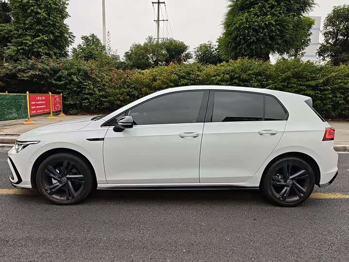 Фото 5 - Volkswagen Golf