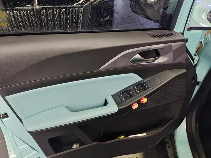 Фото 7 - Geely Geometry E Firefly