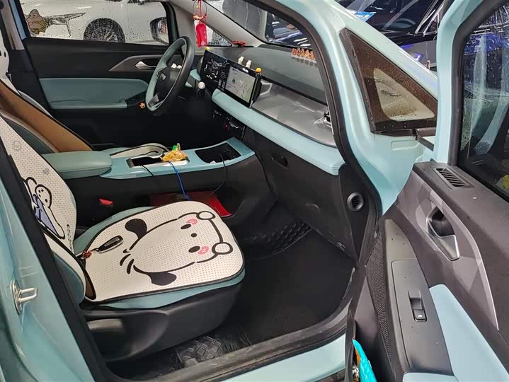 Фото 8 - Geely Geometry E Firefly