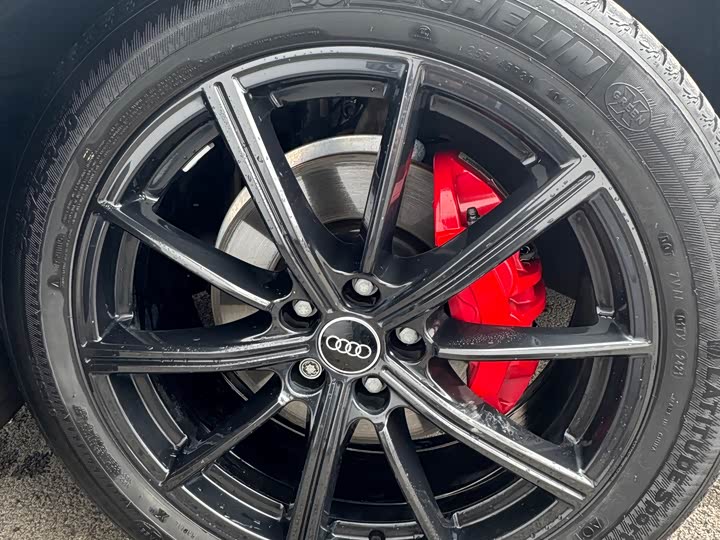 Фото 6 - Audi Q5L Sportback