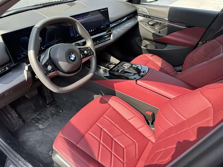 Фото 8 - BMW 5 Series