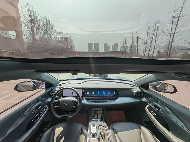 Photo 7 - BAIC Arcfox Alpha S