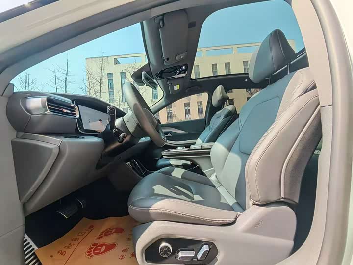 Photo 8 - BAIC Arcfox Alpha S