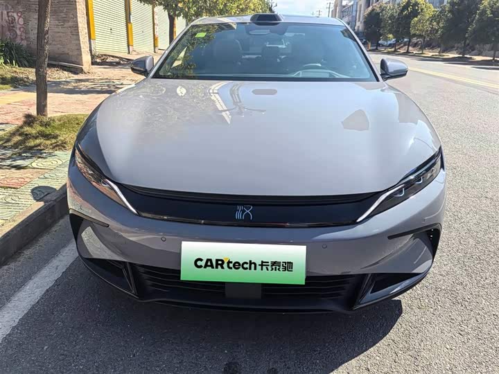 Фото 2 - BYD Han