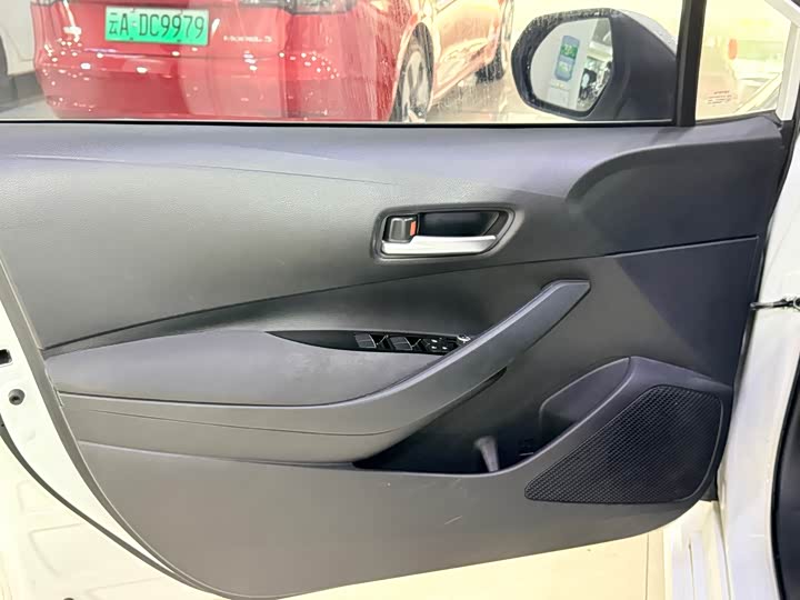 Фото 8 - Toyota Allion