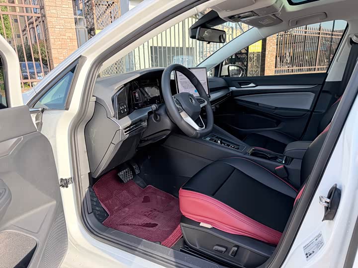 Фото 6 - Volkswagen Golf