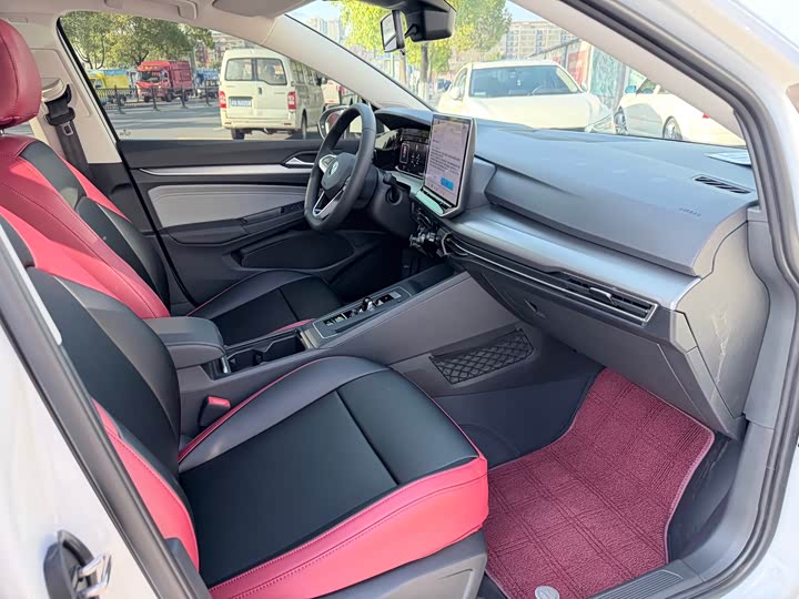 Фото 9 - Volkswagen Golf