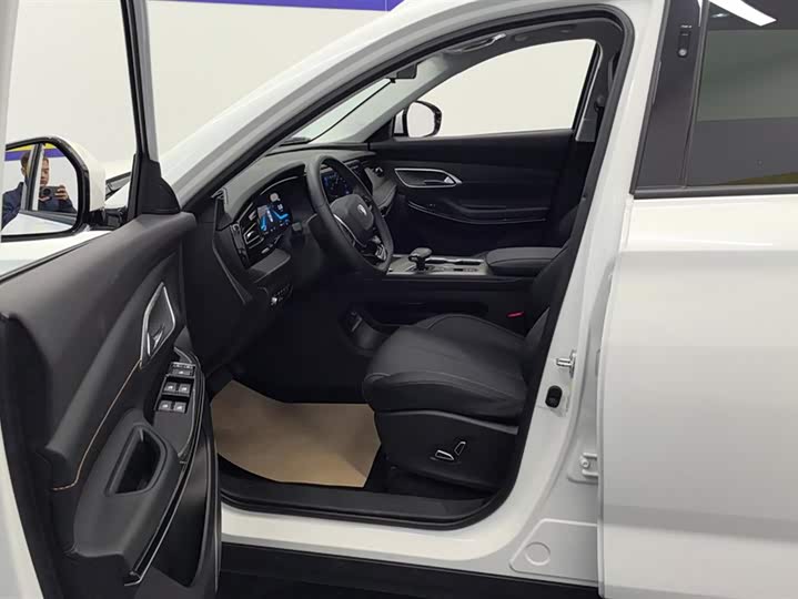 Фото 9 - Changan X7 Plus