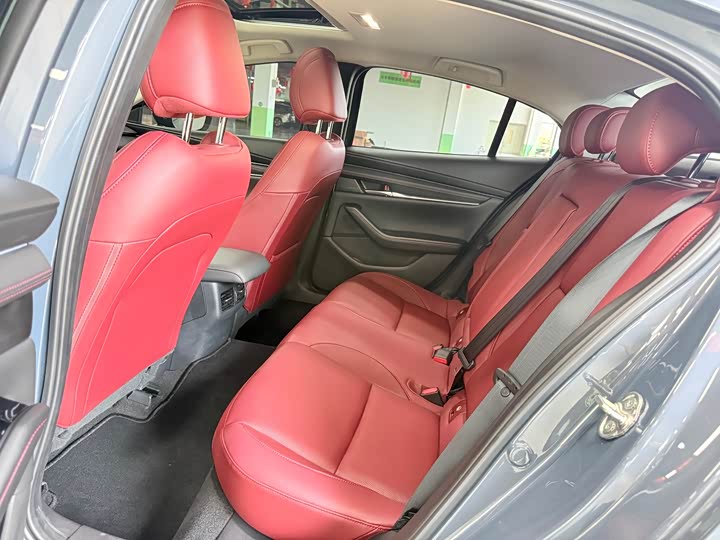 Фото 5 - Mazda 3 (Axela)