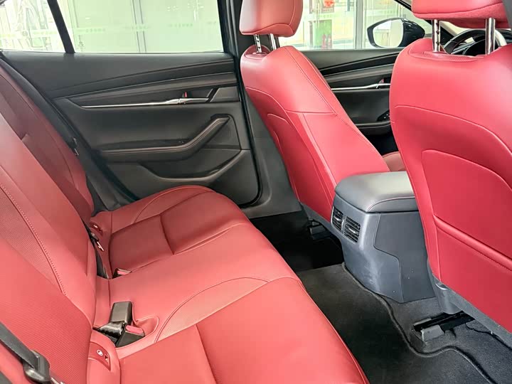 Фото 8 - Mazda 3 (Axela)