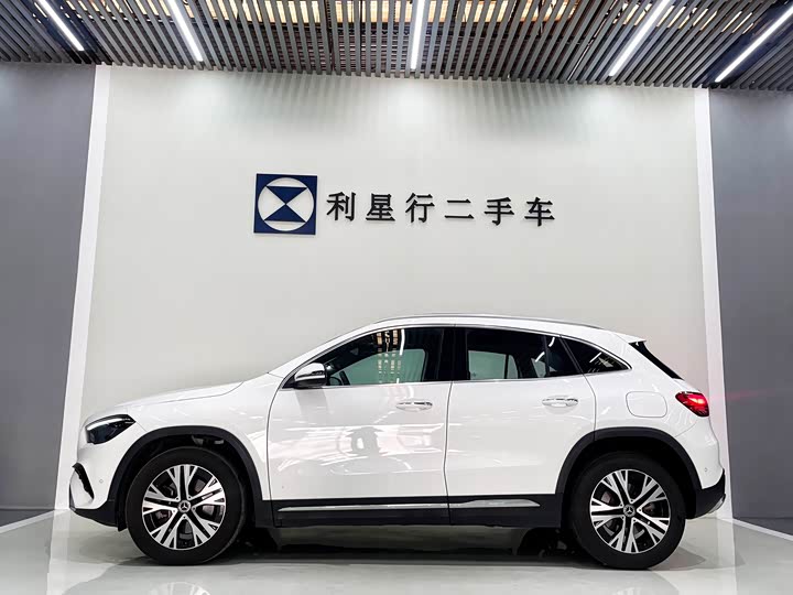 Фото 2 - Mercedes-Benz GLA-Class