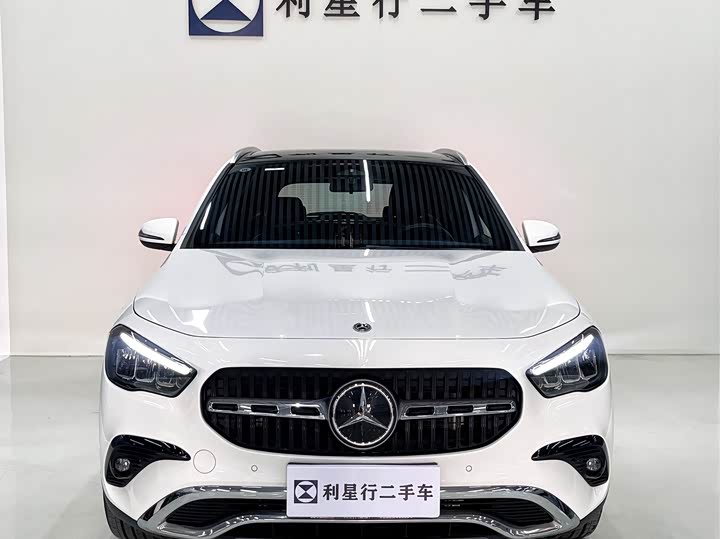 Фото 4 - Mercedes-Benz GLA-Class