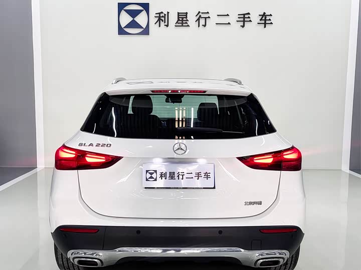 Фото 6 - Mercedes-Benz GLA-Class