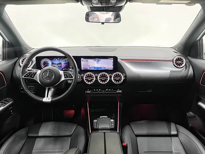 Фото 8 - Mercedes-Benz GLA-Class