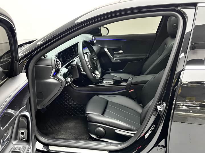 Фото 9 - Mercedes-Benz A-Class