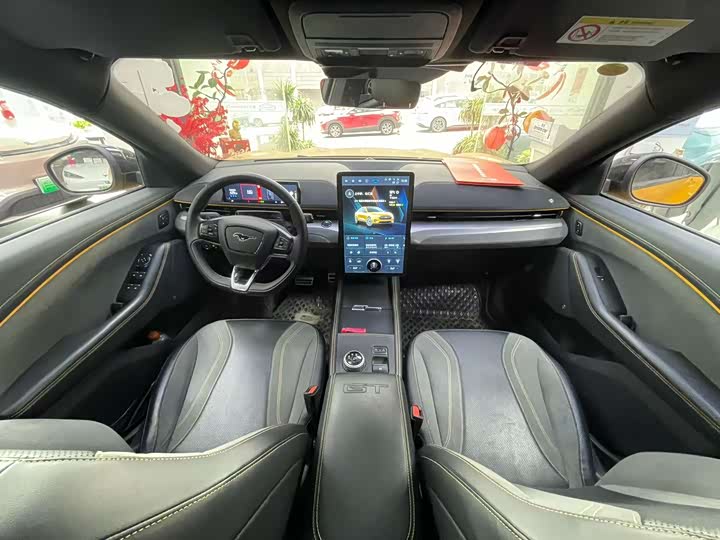 Photo 6 - Ford Mustang Mach-E