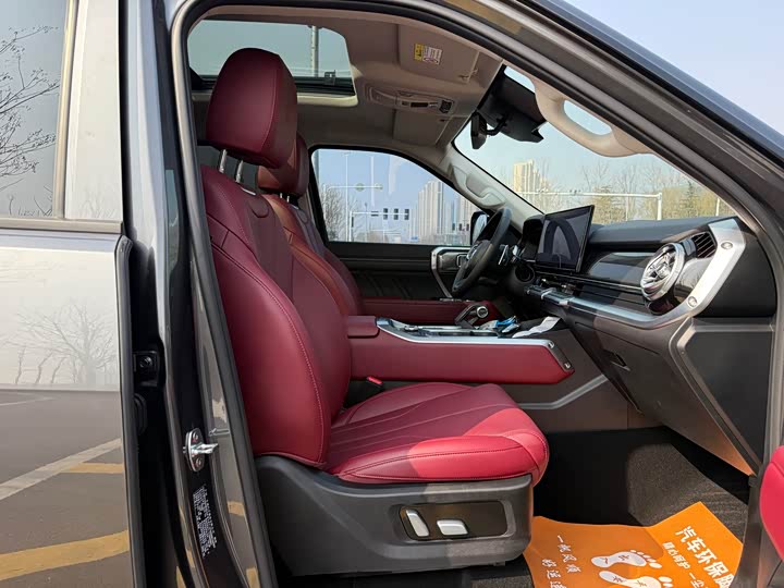 Фото 9 - Tank 400 Hybrid