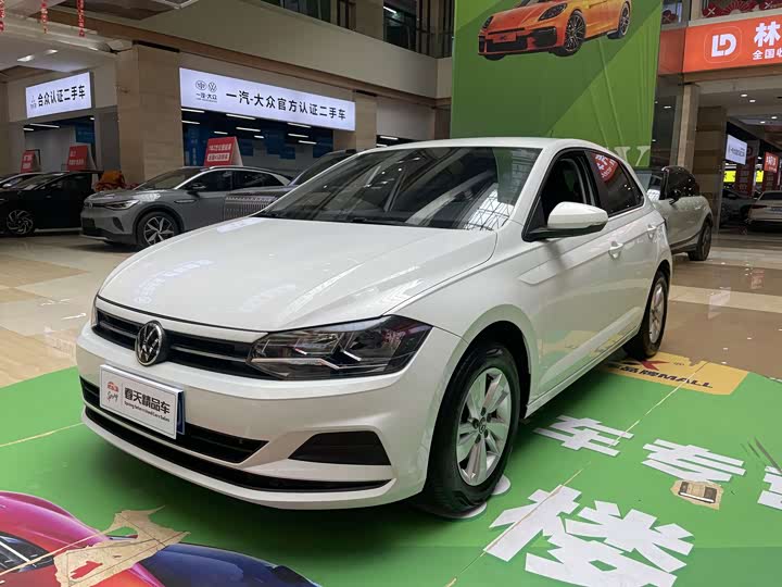 Фото 1 - Volkswagen Polo