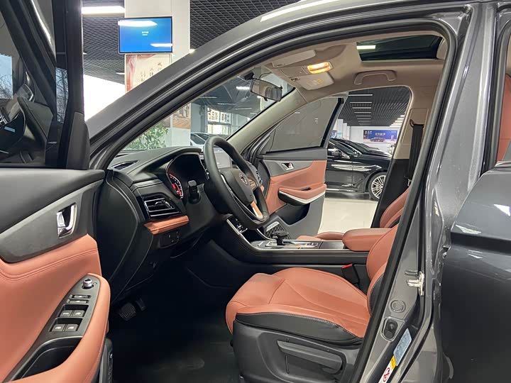 Фото 8 - Changan CS75