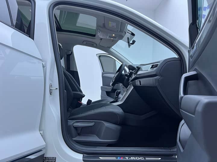 Фото 9 - Volkswagen T-Roc