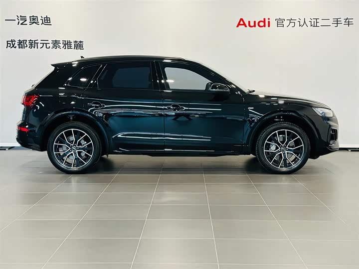 Фото 3 - Audi Q5L