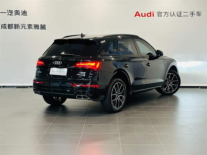 Фото 4 - Audi Q5L