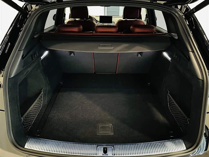 Фото 6 - Audi Q5L