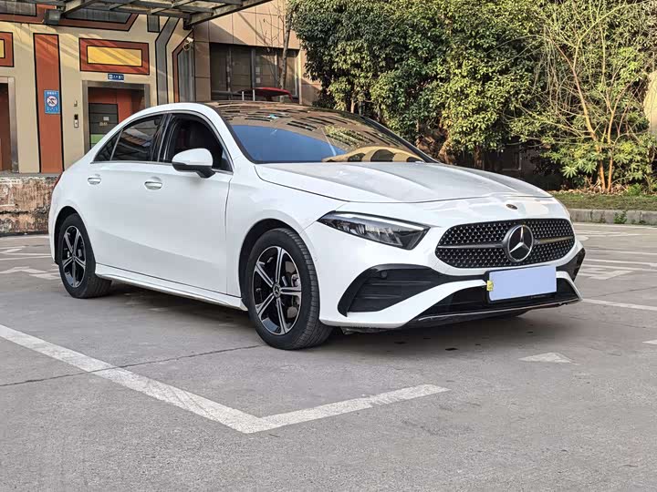 Фото 3 - Mercedes-Benz A-Class