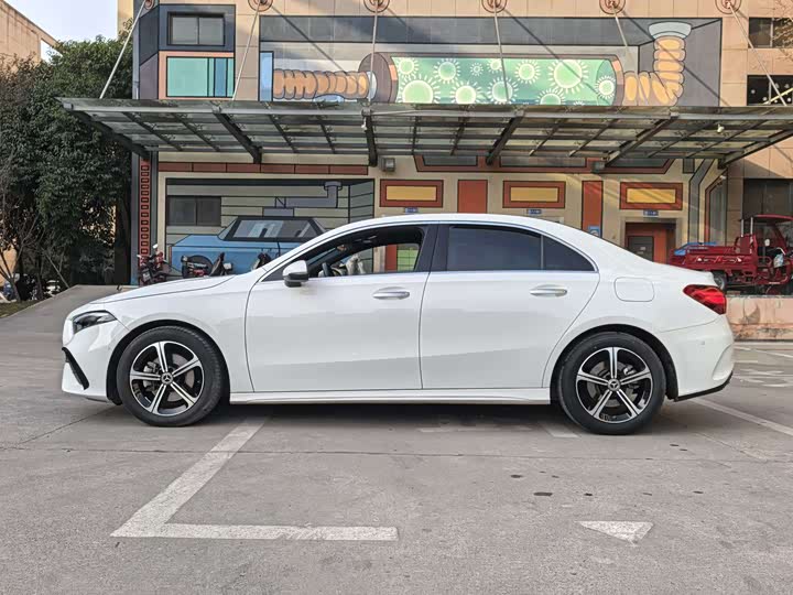 Фото 4 - Mercedes-Benz A-Class