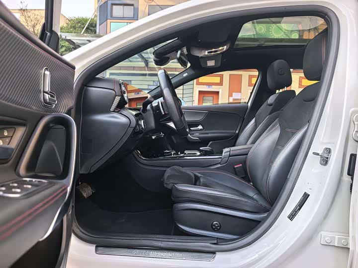 Фото 8 - Mercedes-Benz A-Class