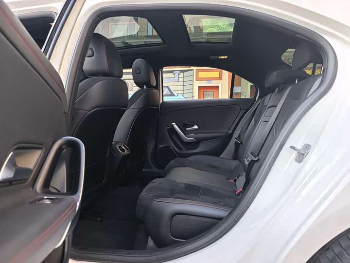 Фото 9 - Mercedes-Benz A-Class