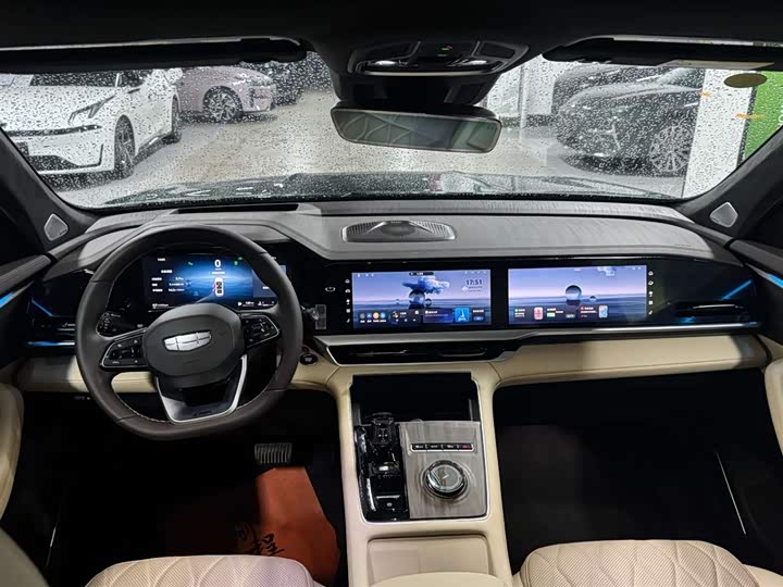 Фото 7 - Geely Monjaro