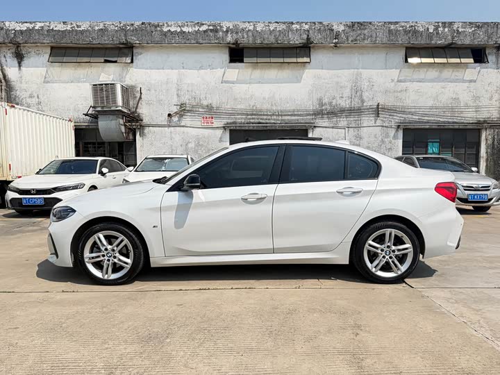 Фото 8 - BMW 1 Series