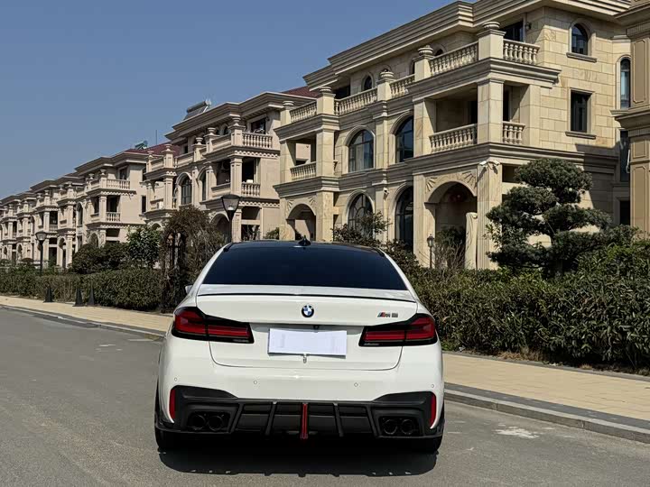 Photo 5 - BMW M5