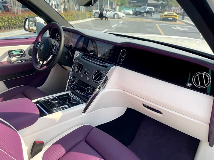 Фото 5 - Rolls-Royce Cullinan