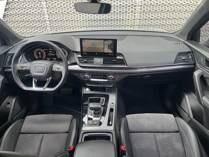 Фото 9 - Audi Q5L Sportback