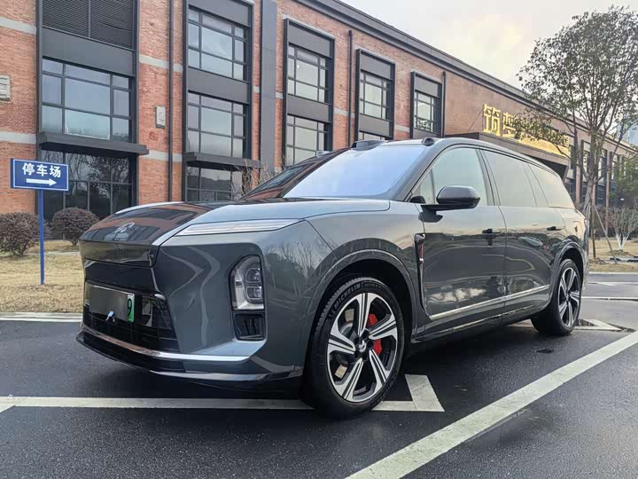 Фото 1 - Nio ES8