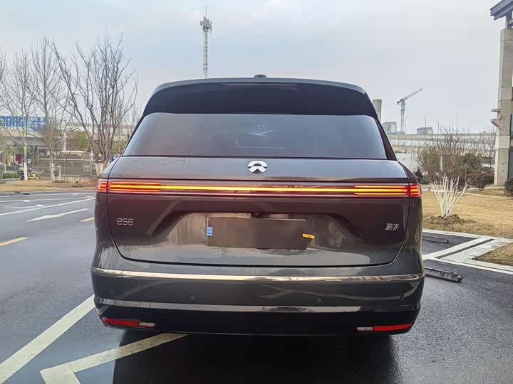 Фото 7 - Nio ES8