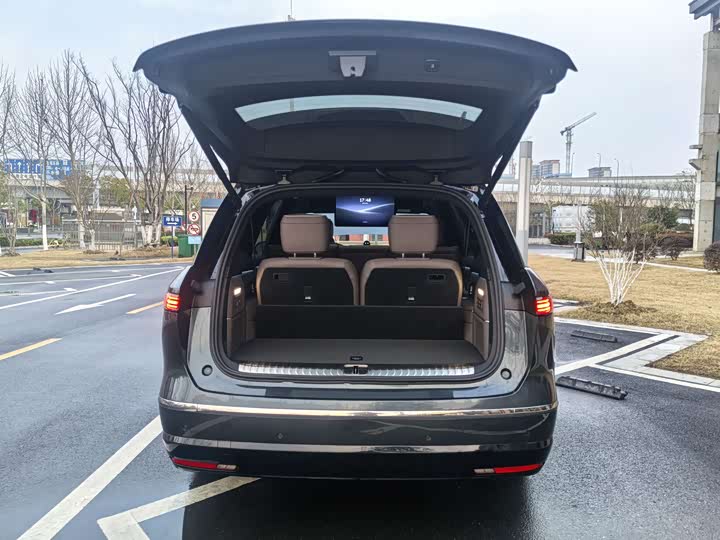 Фото 9 - Nio ES8