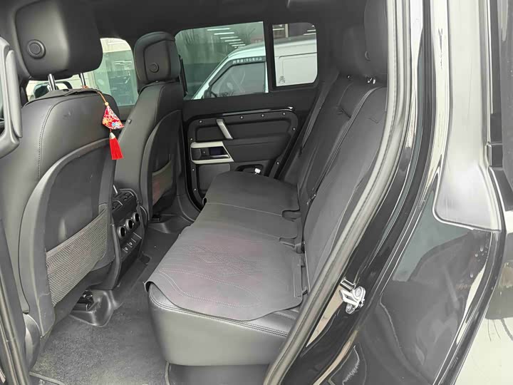 Фото 7 - Land Rover Defender