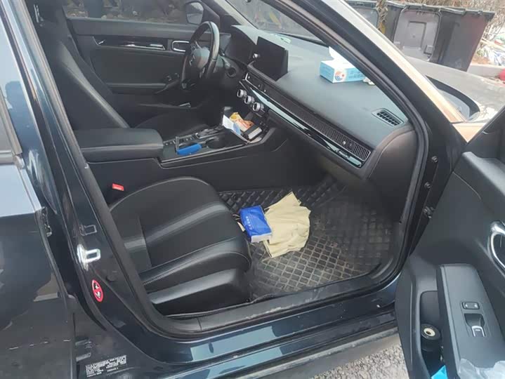 Фото 8 - Honda Civic