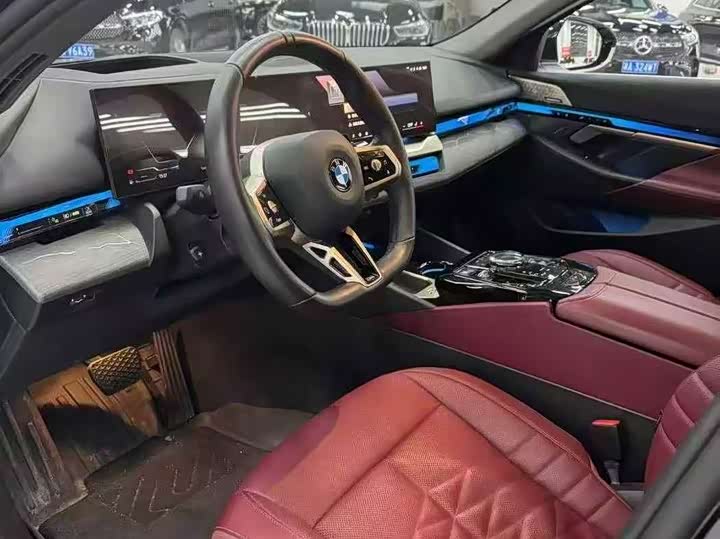 Фото 4 - BMW 5 Series