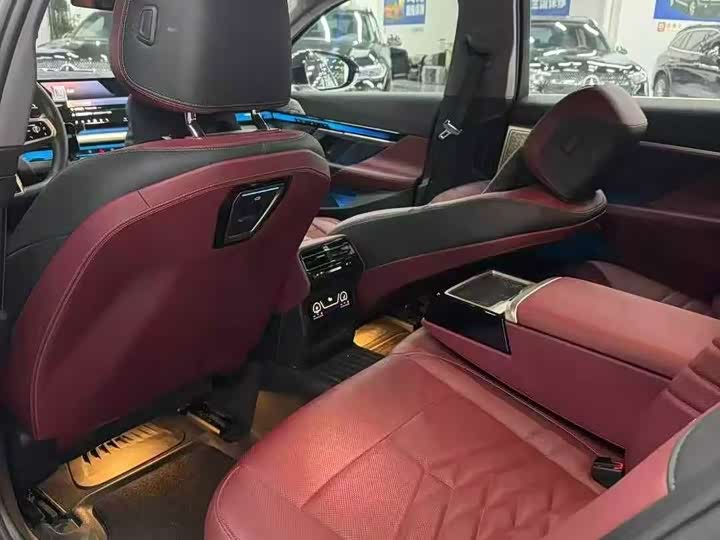 Фото 5 - BMW 5 Series