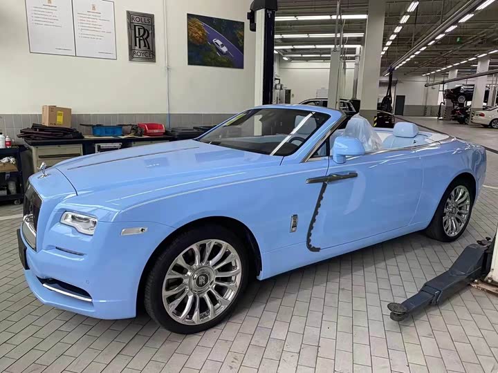 Фото 1 - Rolls-Royce Dawn