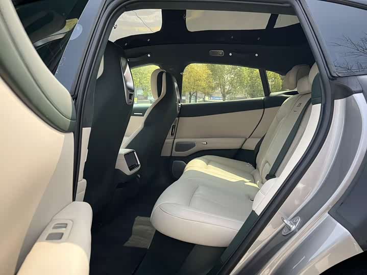 Фото 6 - Xiaomi YU7